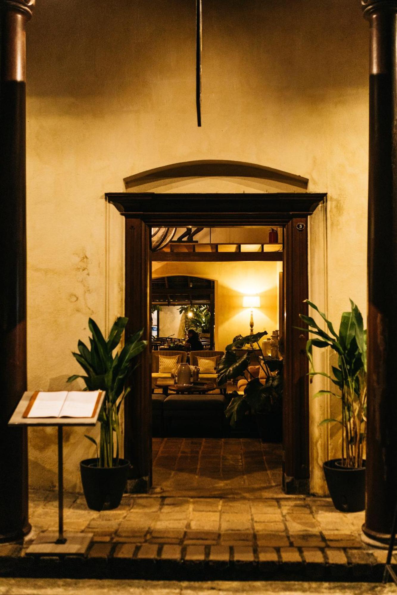 The Bungalow Galle Fort - Hotel - Restaurant - Cocktail Bar Ngoại thất bức ảnh